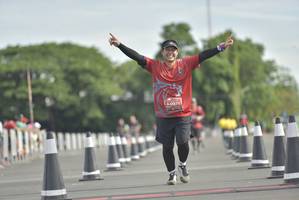 BIB: 0071
                            <button type="button" onclick="openModal(4943126)" class="btn btn-primary btn-sm float-right btn-popup" data-toggle="modal" data-target=".modal-high-quality">
                        <i class="fas fa-shopping-cart"></i> Add to Cart
                    </button>
                                            <button type="button" onclick="isThisMe(4943126, true)" class="btn btn-success btn-sm float-right btn-popup btn-isme hidden" data-toggle="tooltip" data-placement="bottom" title="นี่คือรูปของคุณใช่ไหม คลิกที่นี่เพื่อเอาเข้าอัลบั้ม">
                        <i class="fas fa-plus"></i> Add to album
                    </button>
                    <button type="button" onclick="isThisMe(4943126, false)" class="btn btn-warning btn-sm float-right btn-popup btn-isnotme hidden">
                        <i class="fas fa-ban"></i> Remove from album
                    </button>